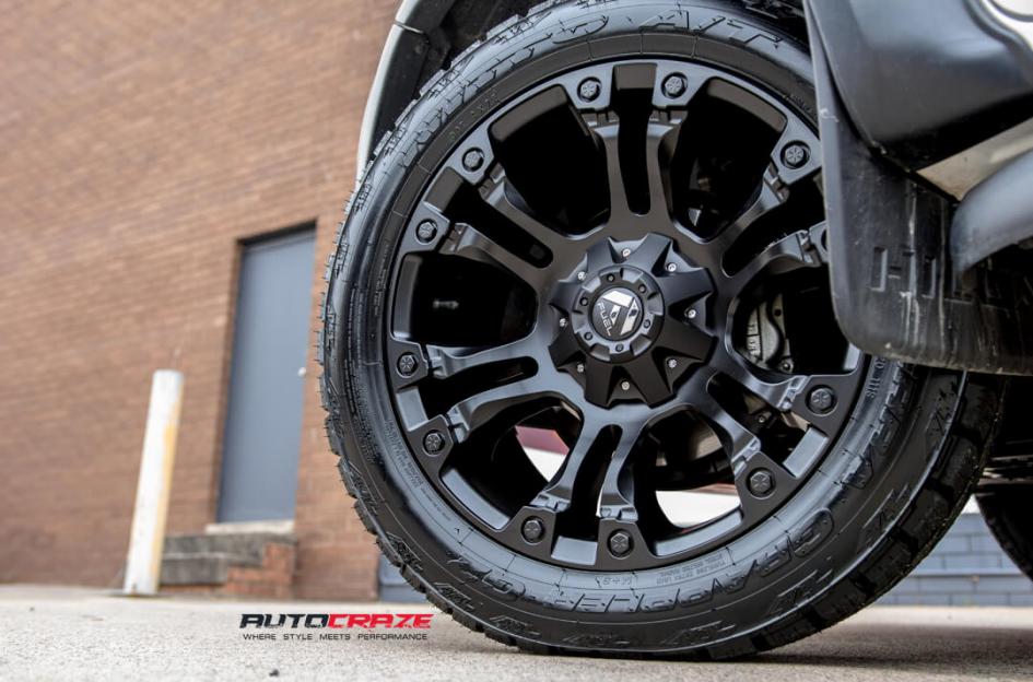 TOYOTA HILUX N80 4WD VAPOR MATTE BLACK